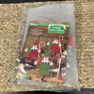 NEW The Needlecraft Shop Christmas Trimmings Candy Cane Elves Plastic Canvas Kit